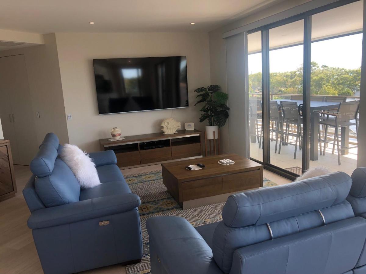 Grand Mercure Allegra Hervey Bay Luaran gambar Living room at the Ritz-Carlton, South Beach