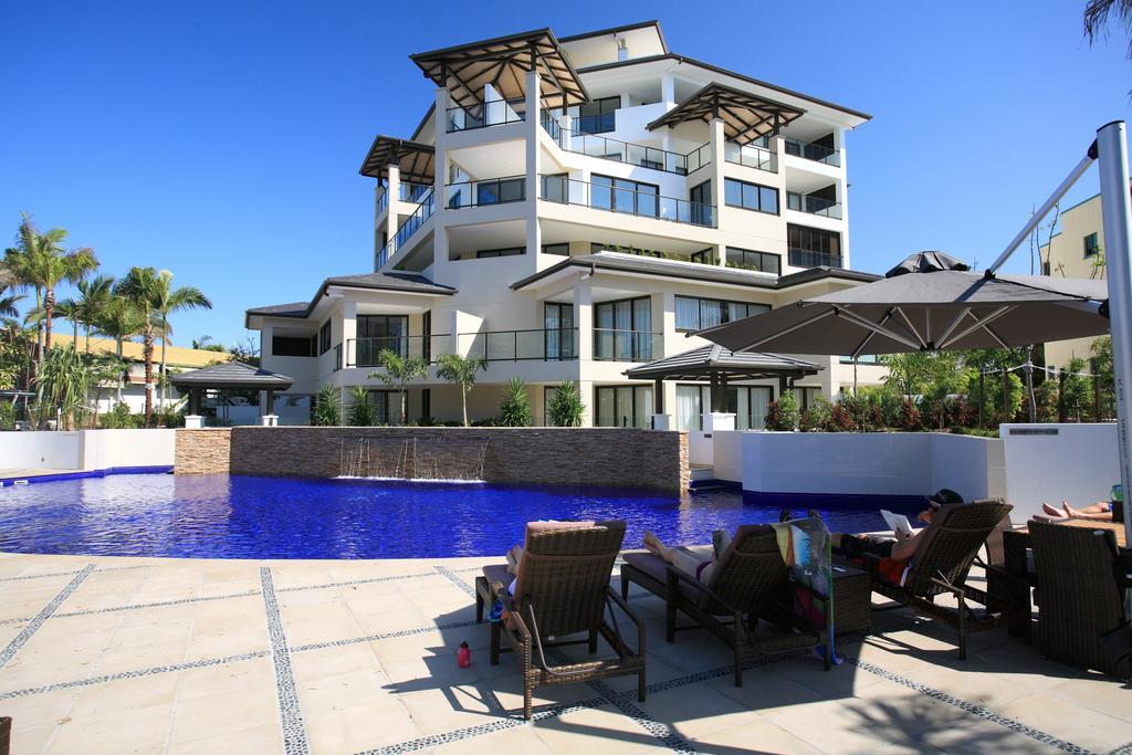 Grand Mercure Allegra Hervey Bay Luaran gambar The pool at the Mantra on Saltwater Island